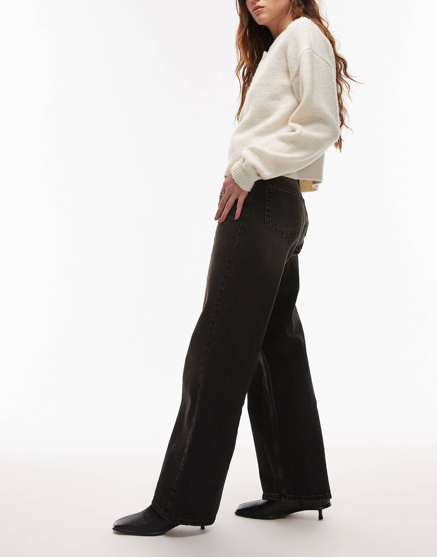 Mid Rise Loose Fit Straight Jean