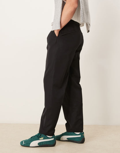 Smart Oversized Tapered Trousers With Front Pleats