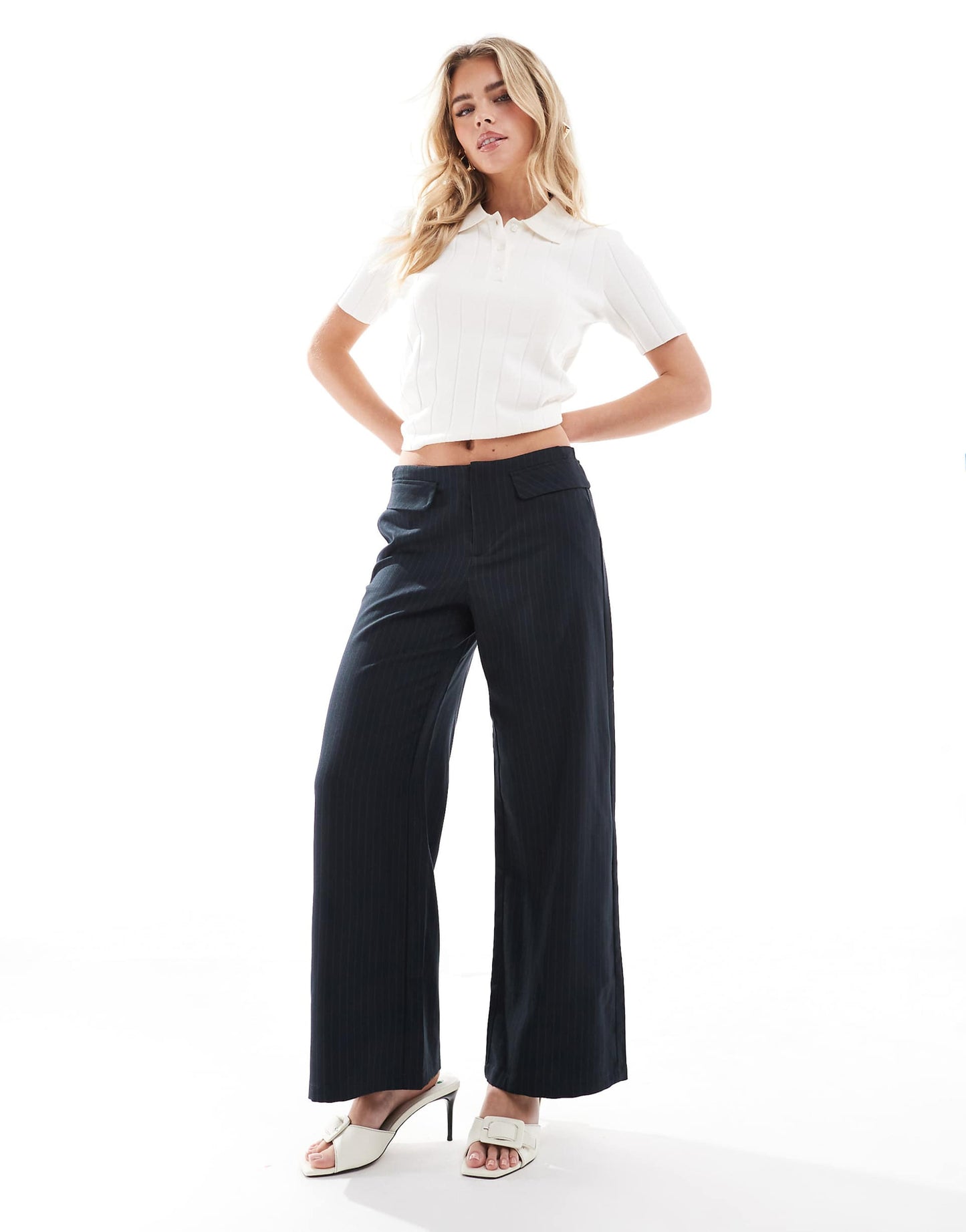 Petite Wide Leg Trouser With Pocket Detail
