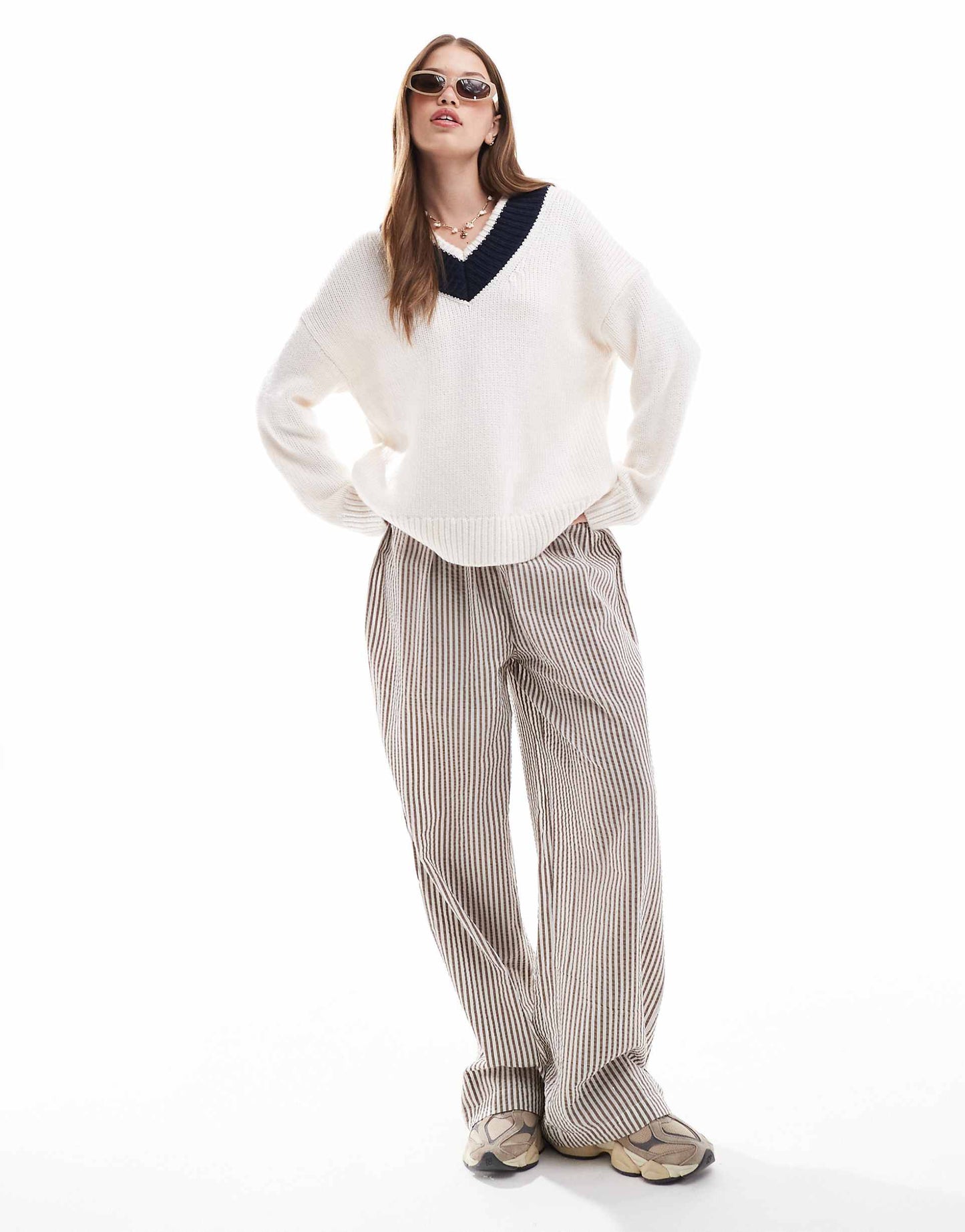 Contrast V Neck Chunky Knit Jumper