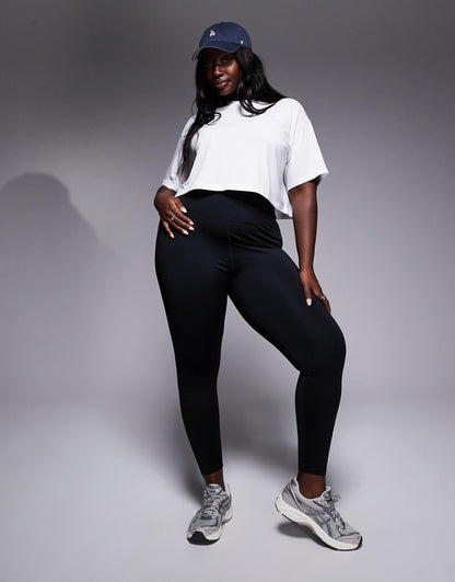Curve Icon Quick Dry Performance Cropped Boxy T-Shirt