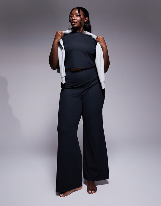 Curve Soft Touch Rib Slim Kick Yoga Legging