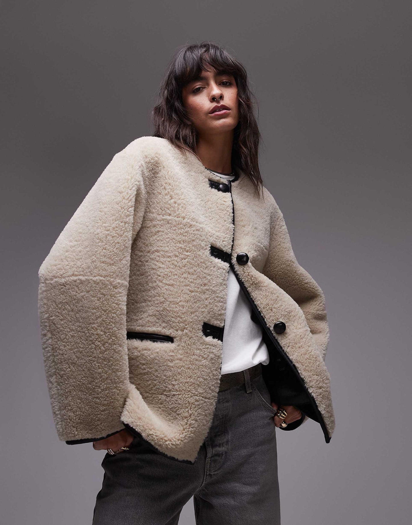 Contrast Detail Collarless Shearling Jacket