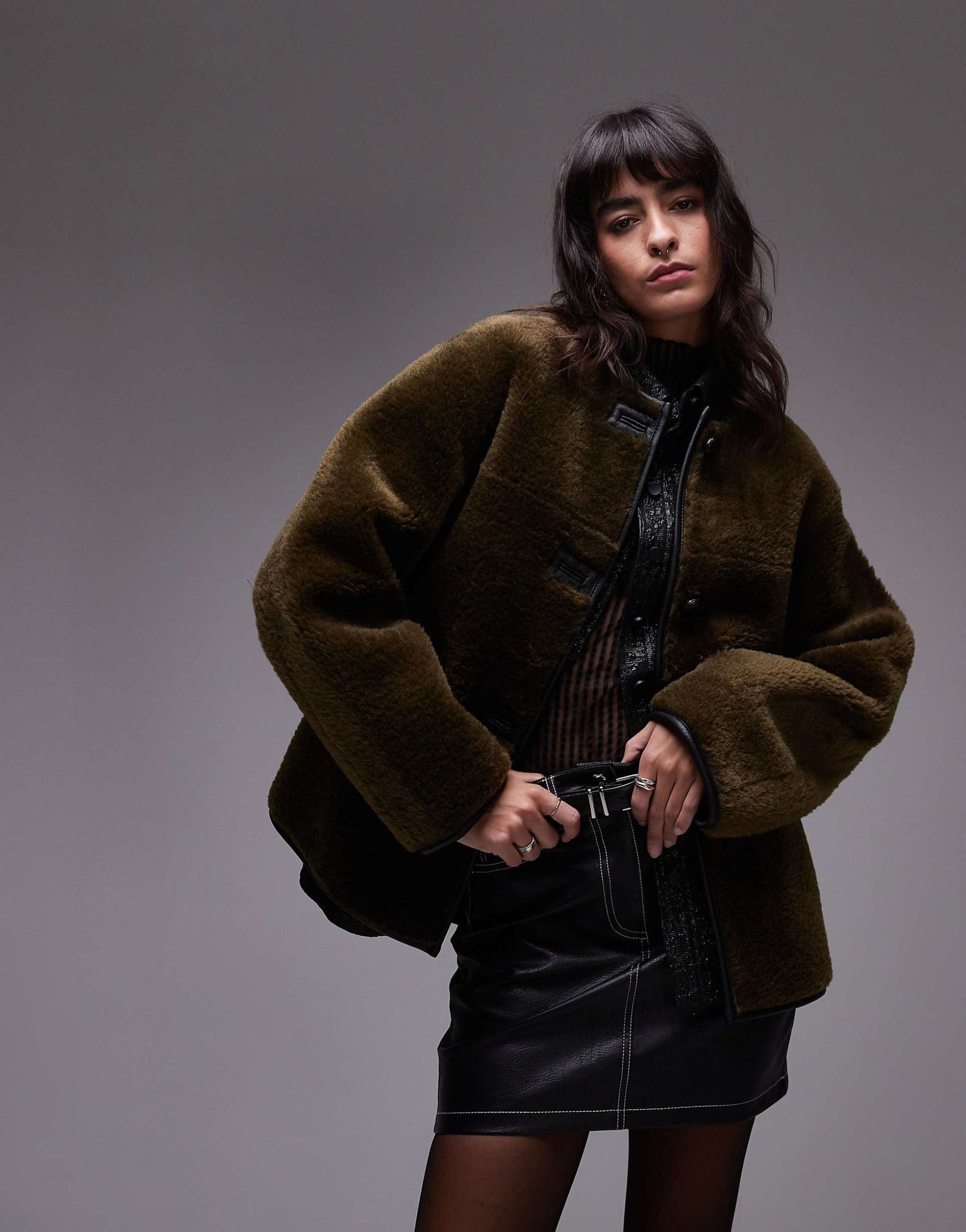 Contrast Detail Collarless Shearling Jacket