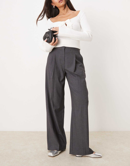 Pleat Front Relaxed Fit Trousers
