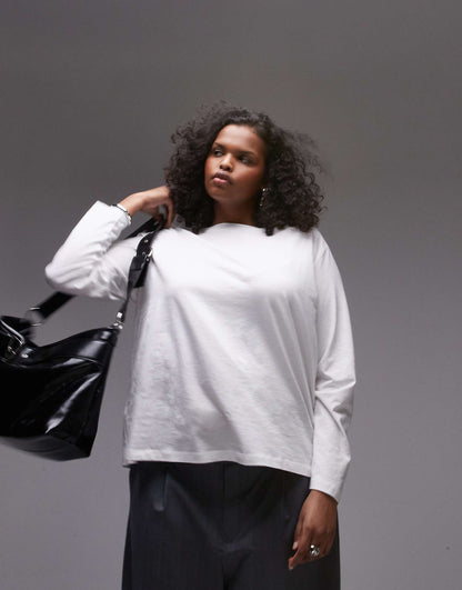 Curve Boat Neck Long Sleeve Top