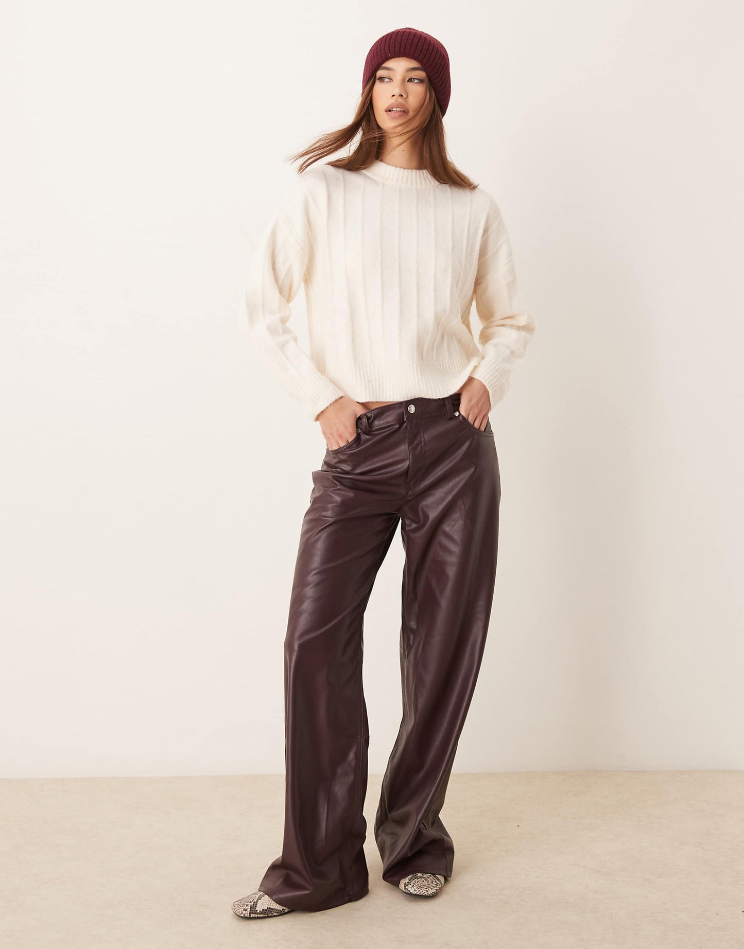 Wide Ribbed Round Neck Jumper