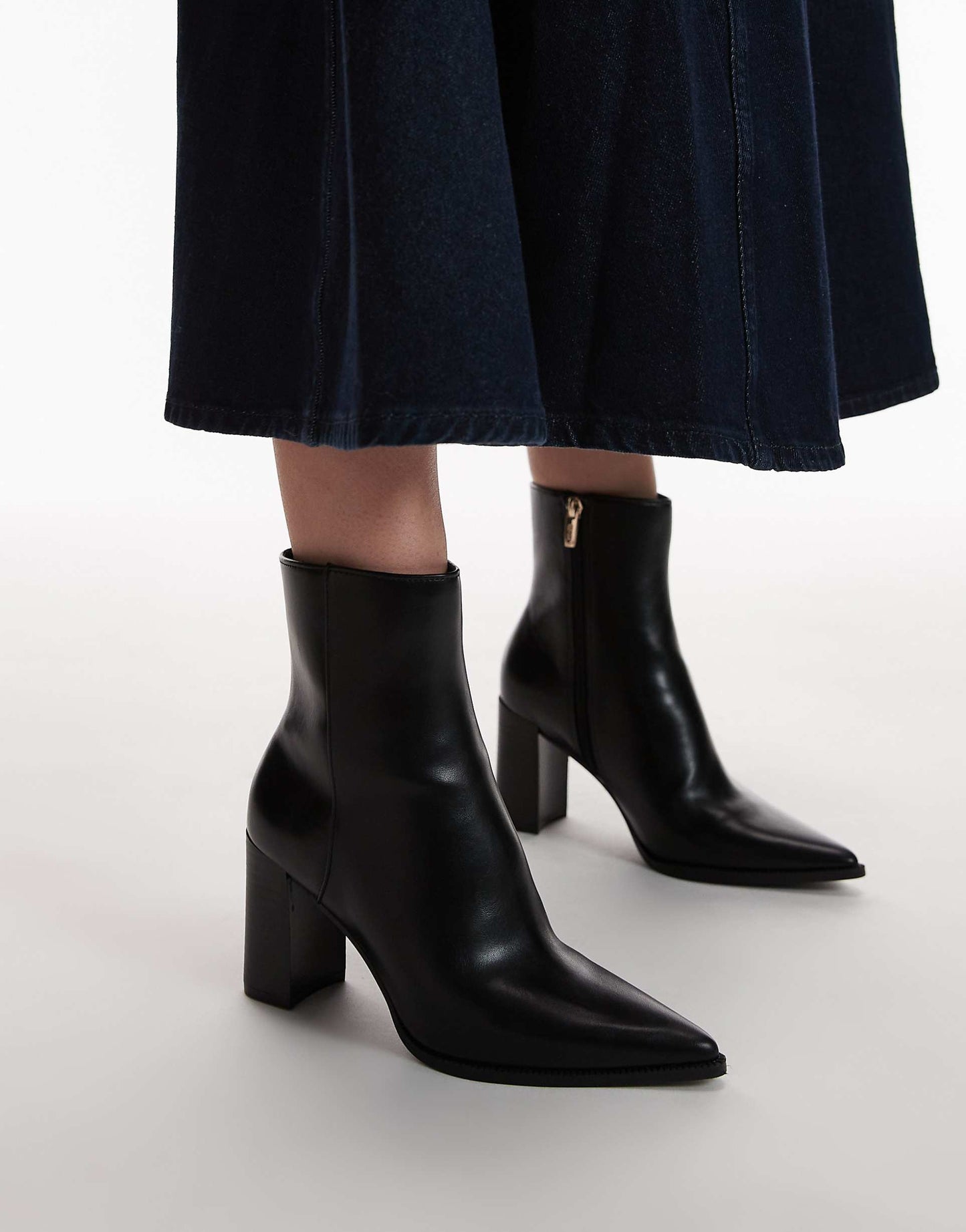 Mid Heel Pointed Ankle Boot