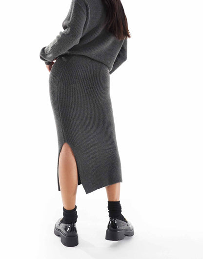 Petite Fluffy Midi Skirt Co-Ord
