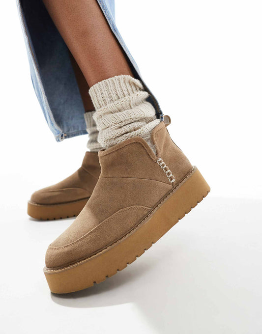 Platform Fluffy Boots