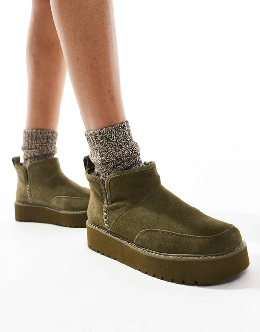 Platform Fluffy Boots