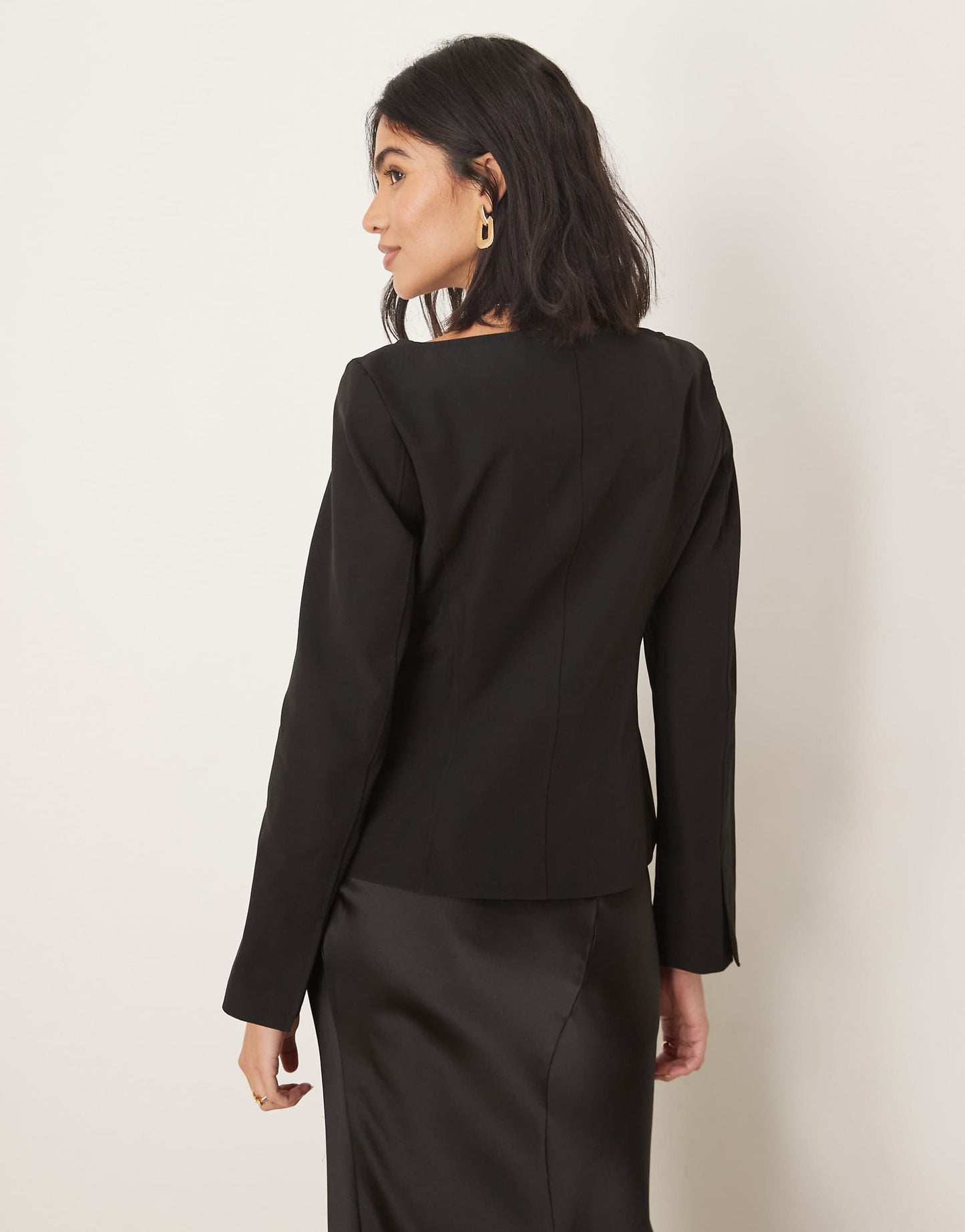 Tailored Collarless Fitted Blazer