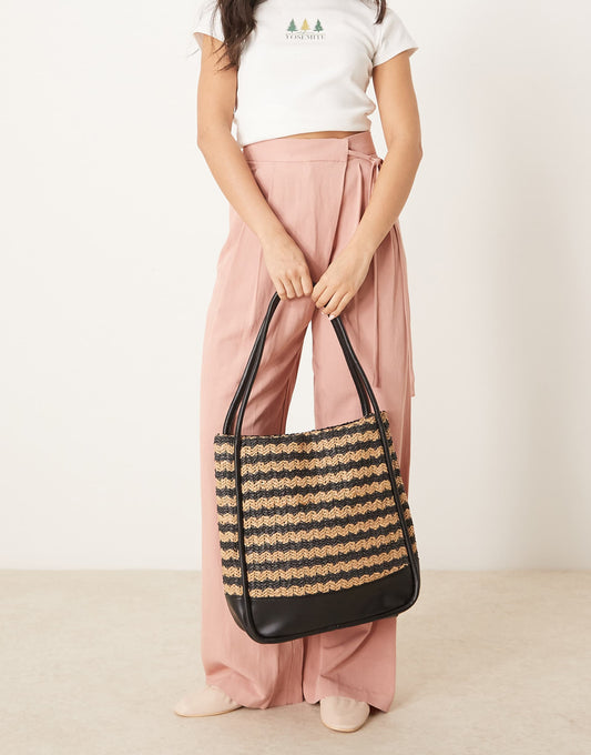 Stripe Straw Tote Bag