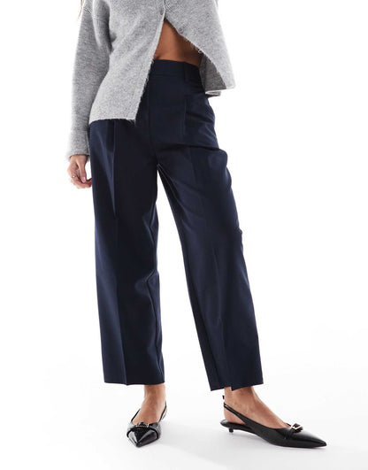 Petite Tailored Barrel Leg Trouser