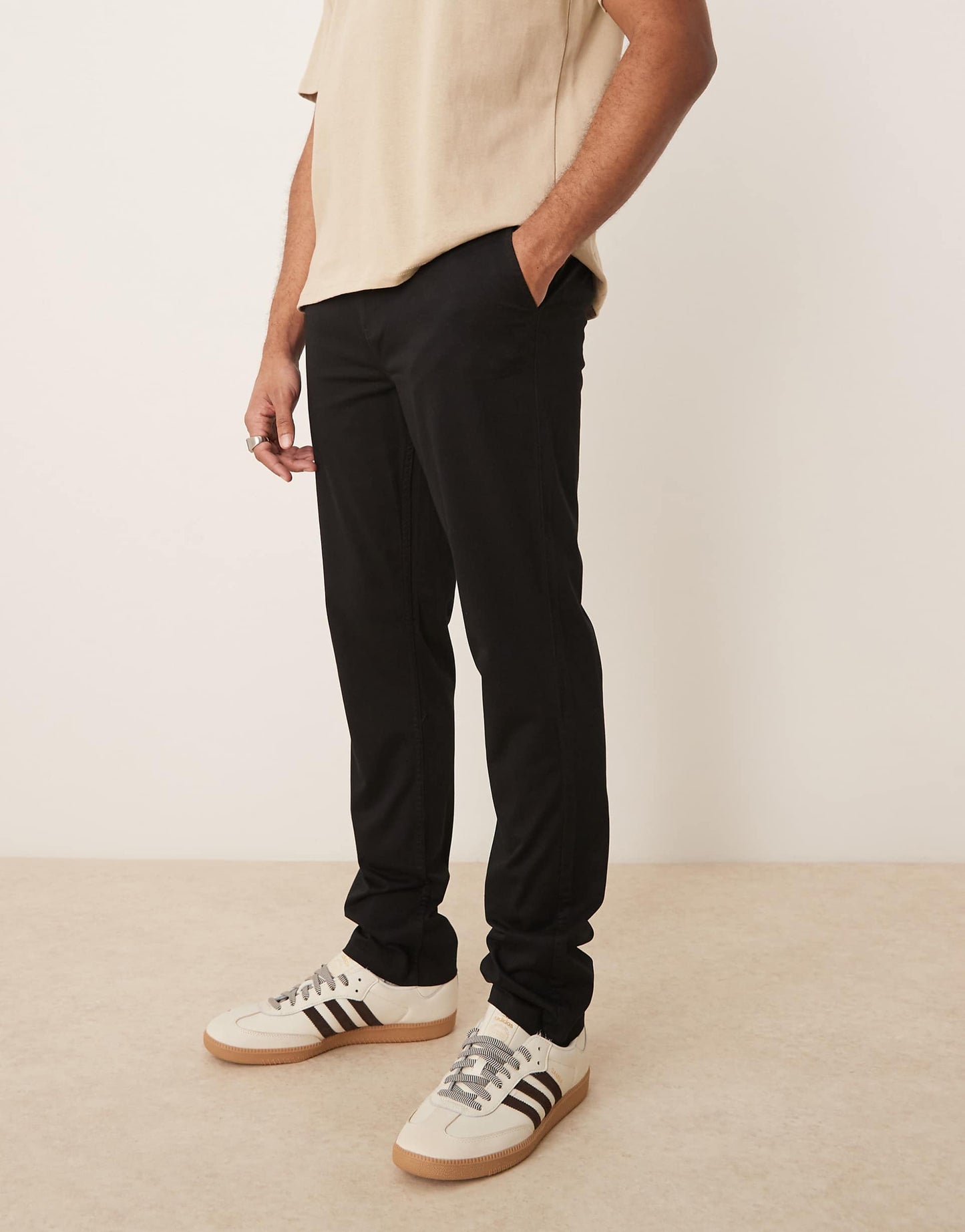 Slim Chinos