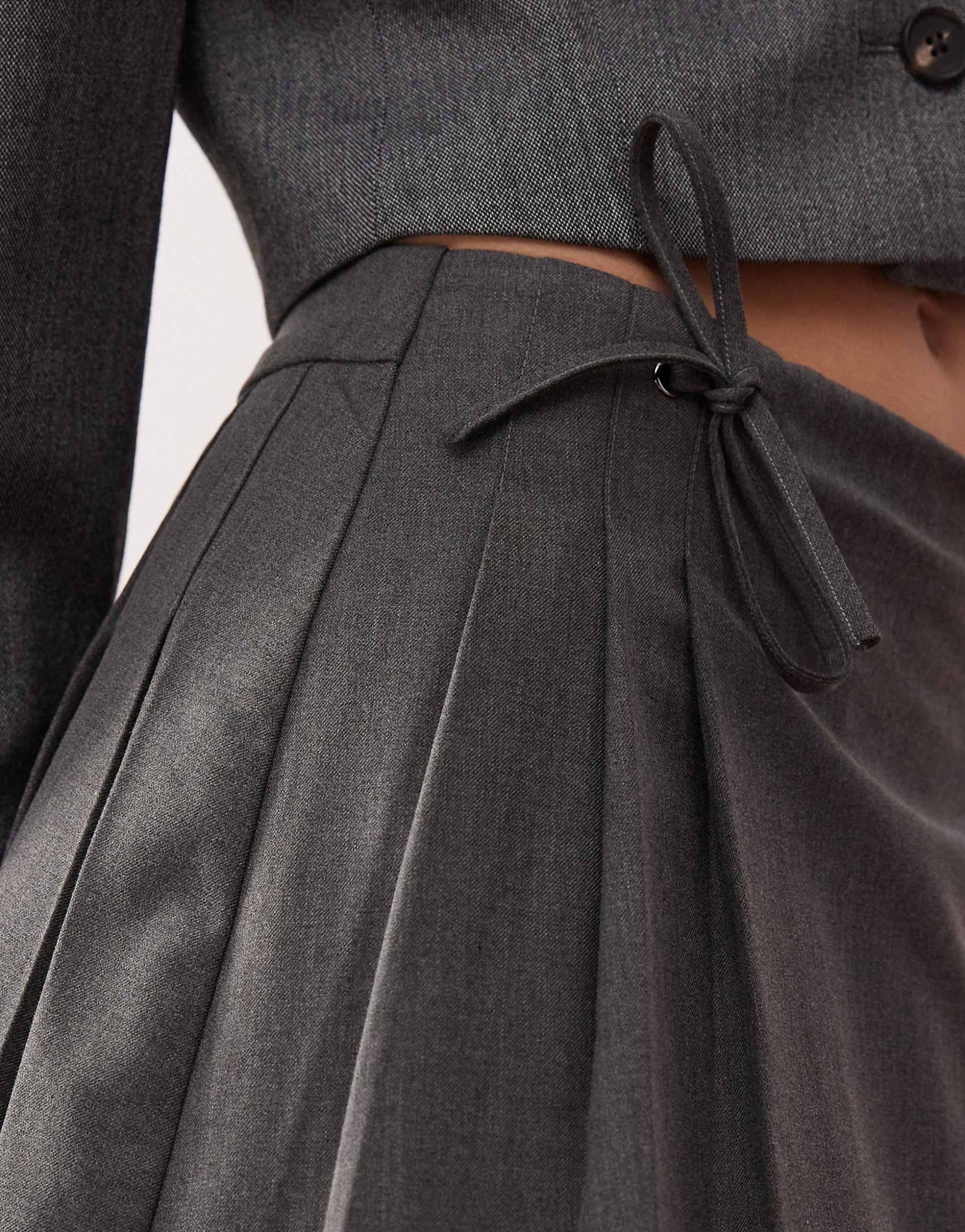 Bow Detail Layered Pleated Mini Skirt
