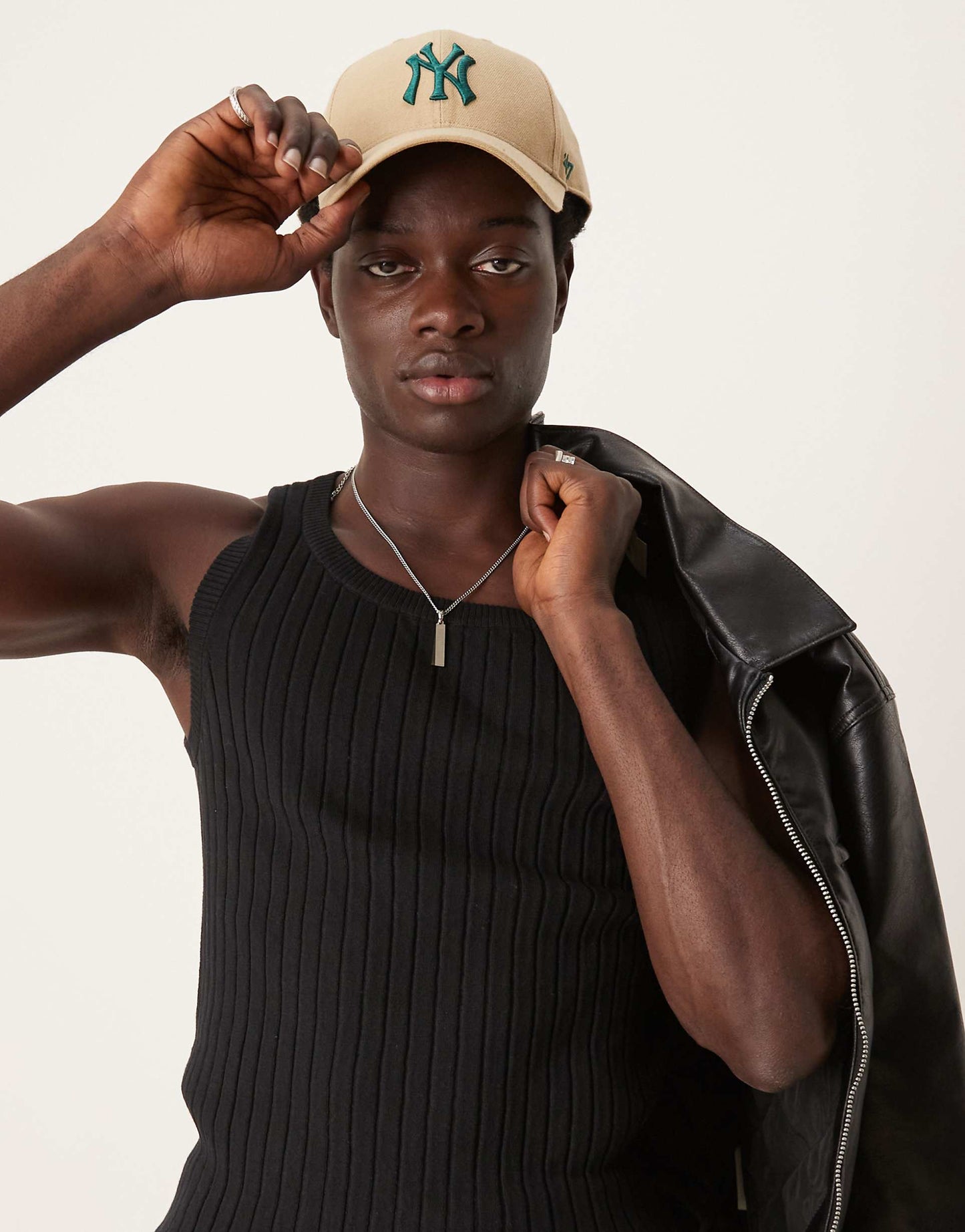 Muscle Fit Knitted Rib Vest