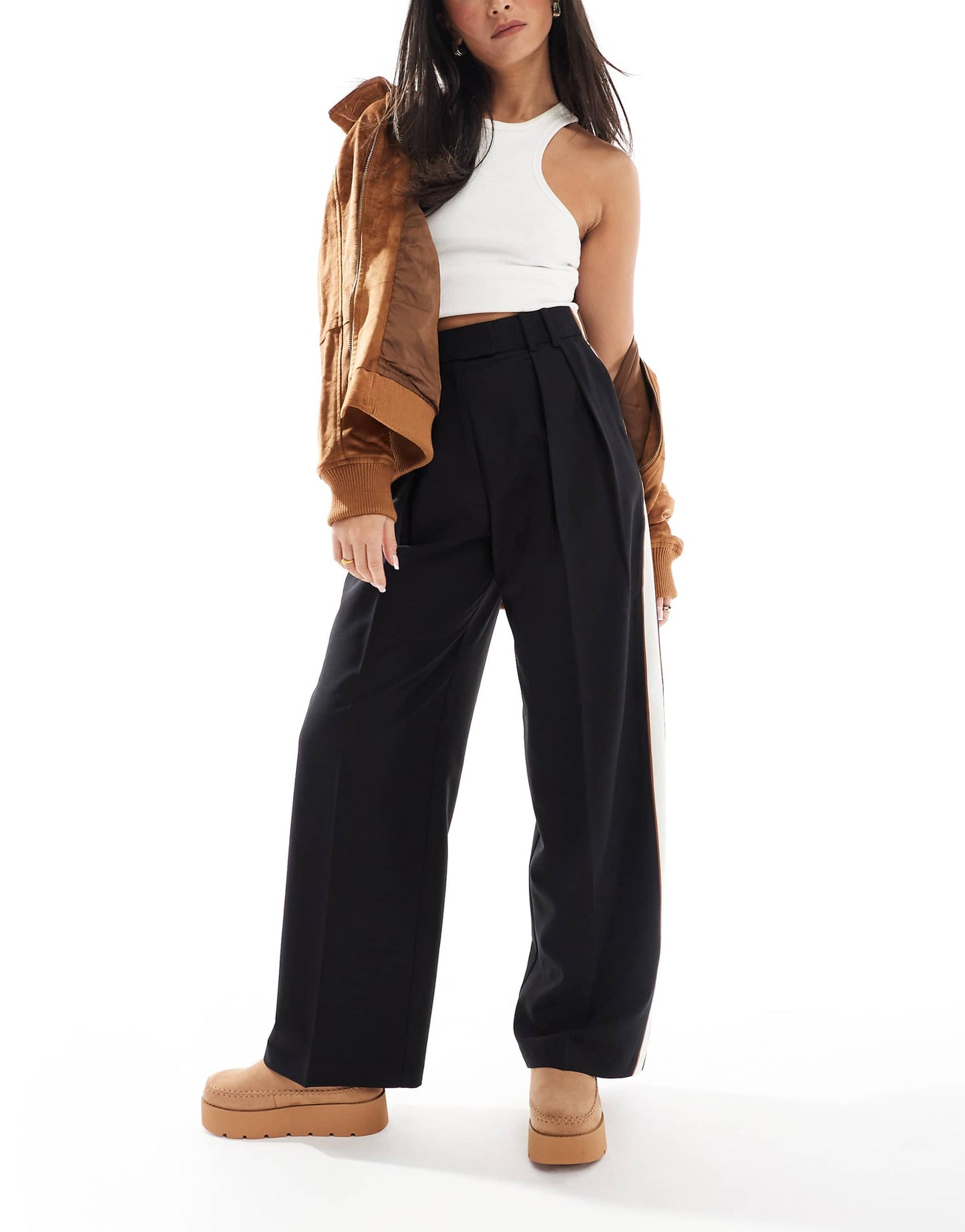 Tailored Relaxed Trousers With Contrast Piping