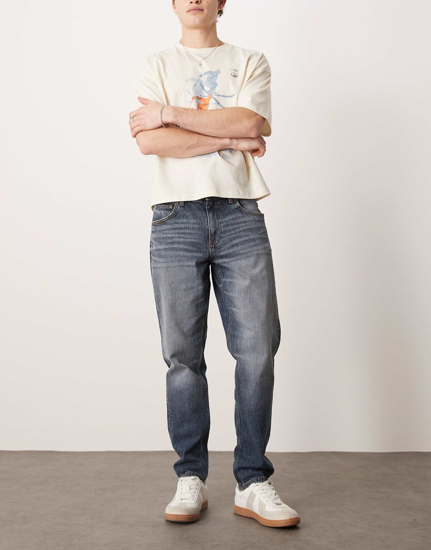 Stretch Tapered Jeans