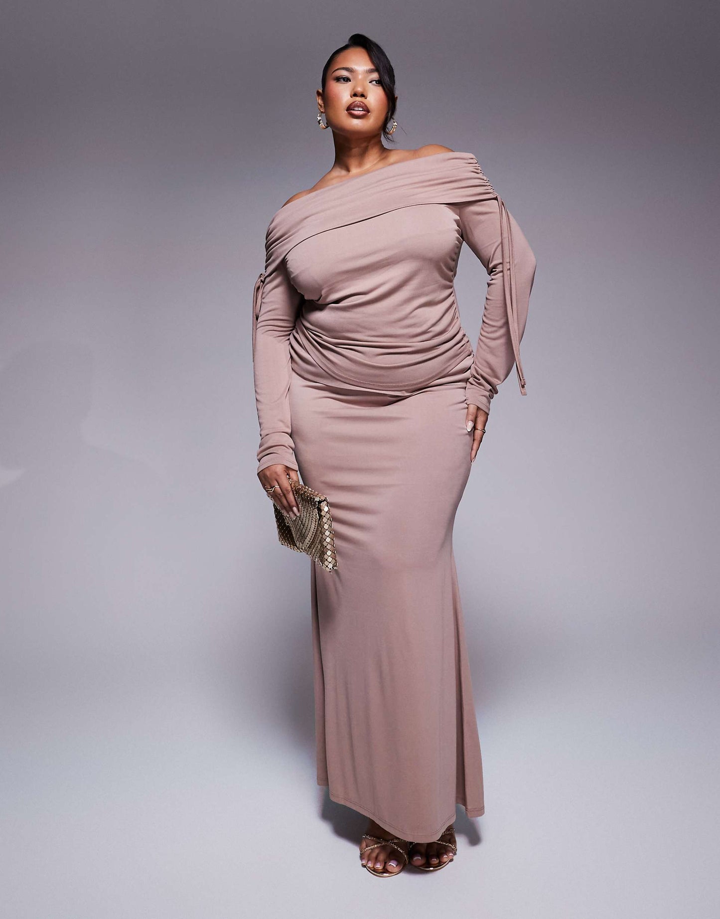 Curve Soft Handle Off Shoulder Ruched Long Sleeve Top