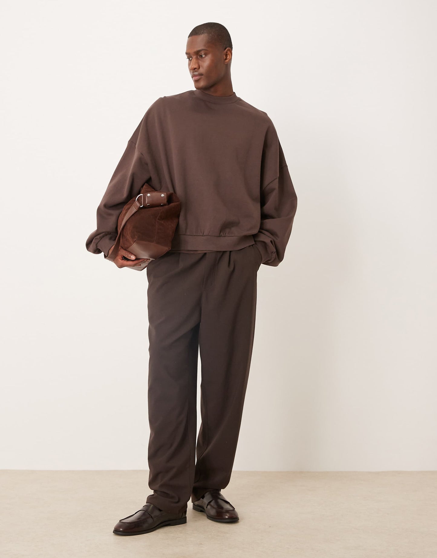 Essential Extreme Oversized Sweatshirt