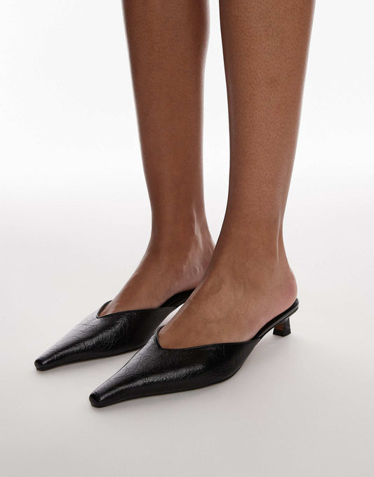 Dolly Closed Toe Heels