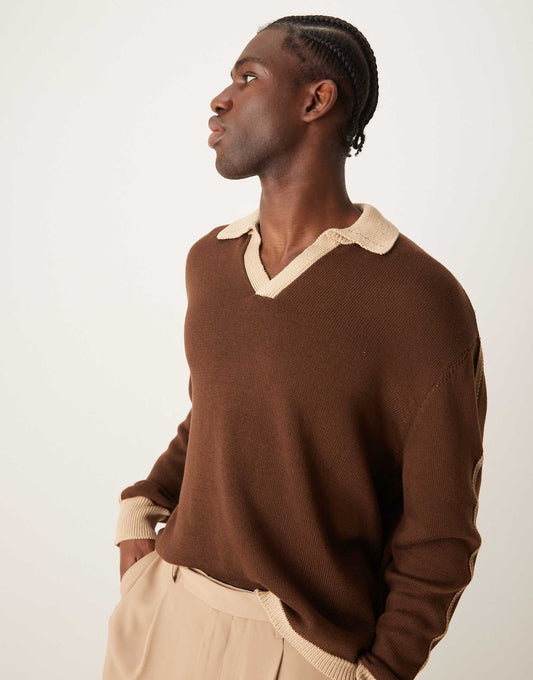 Cotton Blend Knitted Jumper With Contrast Collar And Cuff