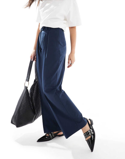 Tailored Wide Leg Trousers With Pleat Detail