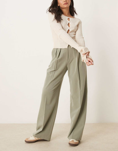 Tailored Wide Leg Trousers With Pleat Detail