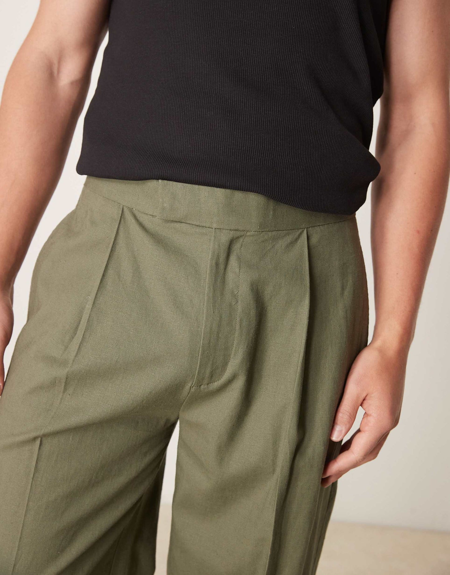 Smart Oversized Tapered Linen Blend Trousers With Front Pleat