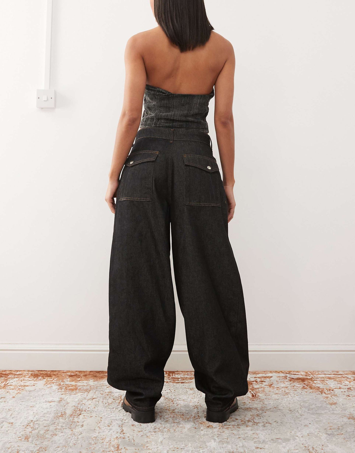 Baggy Pleated Jeans