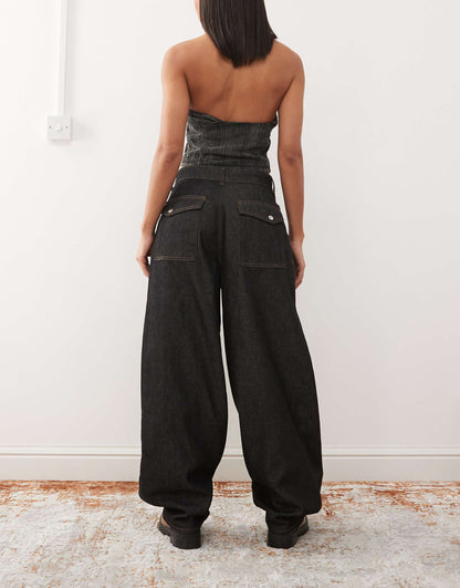 Baggy Pleated Jeans