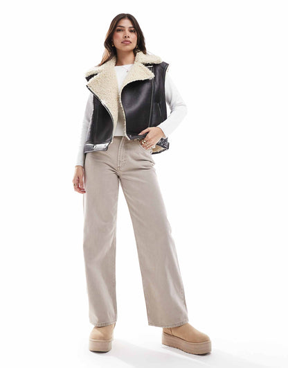 Faux Shearling Trim Gilet