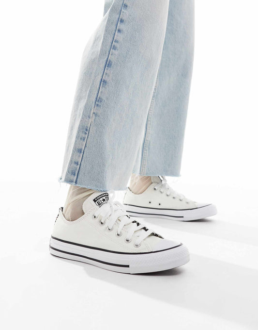 Chuck Taylor All Star Ox Trainers