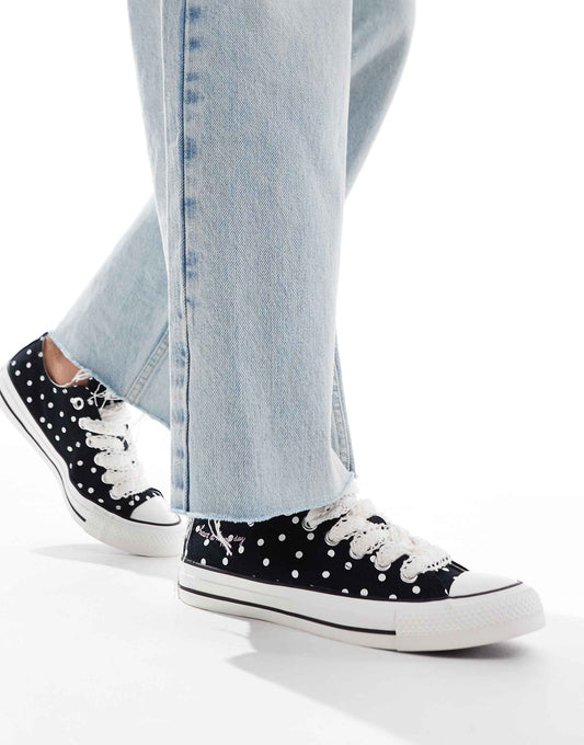 Chuck Taylor All Star Ox Trainers