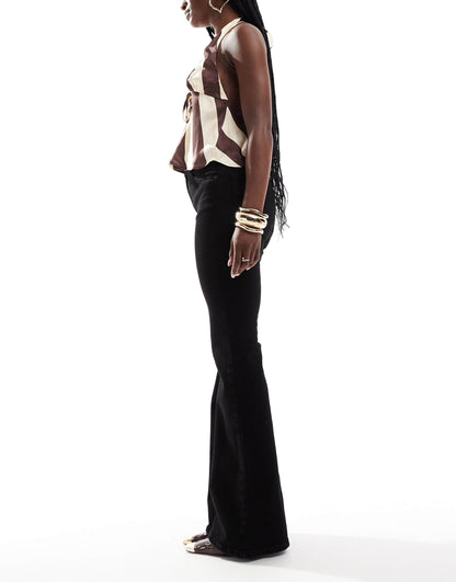 Mid Rise Skinny Flare Jean