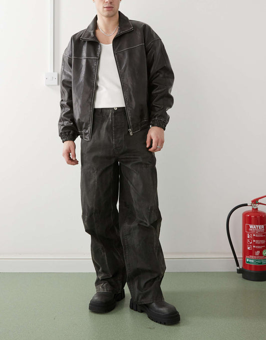 X002 Baggy Coated Jeans