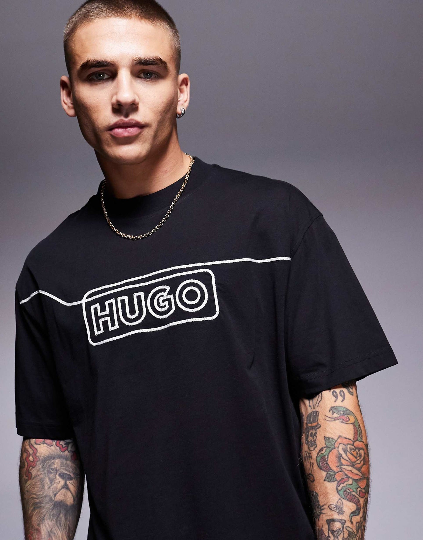 Noideryo Loose Fit T-Shirt Wih Line Print Logo