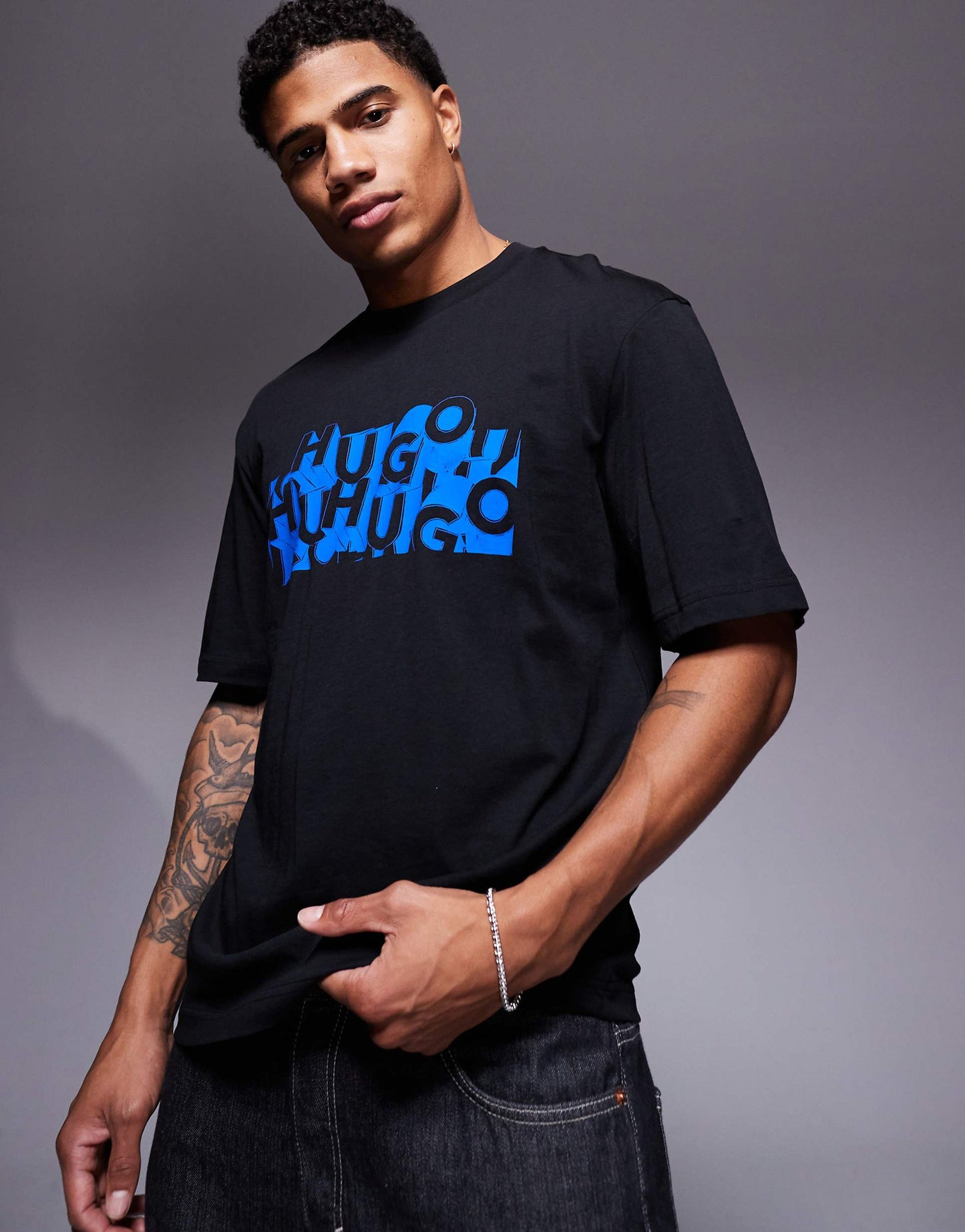 Nafralo Scattered Logo T-Shirt