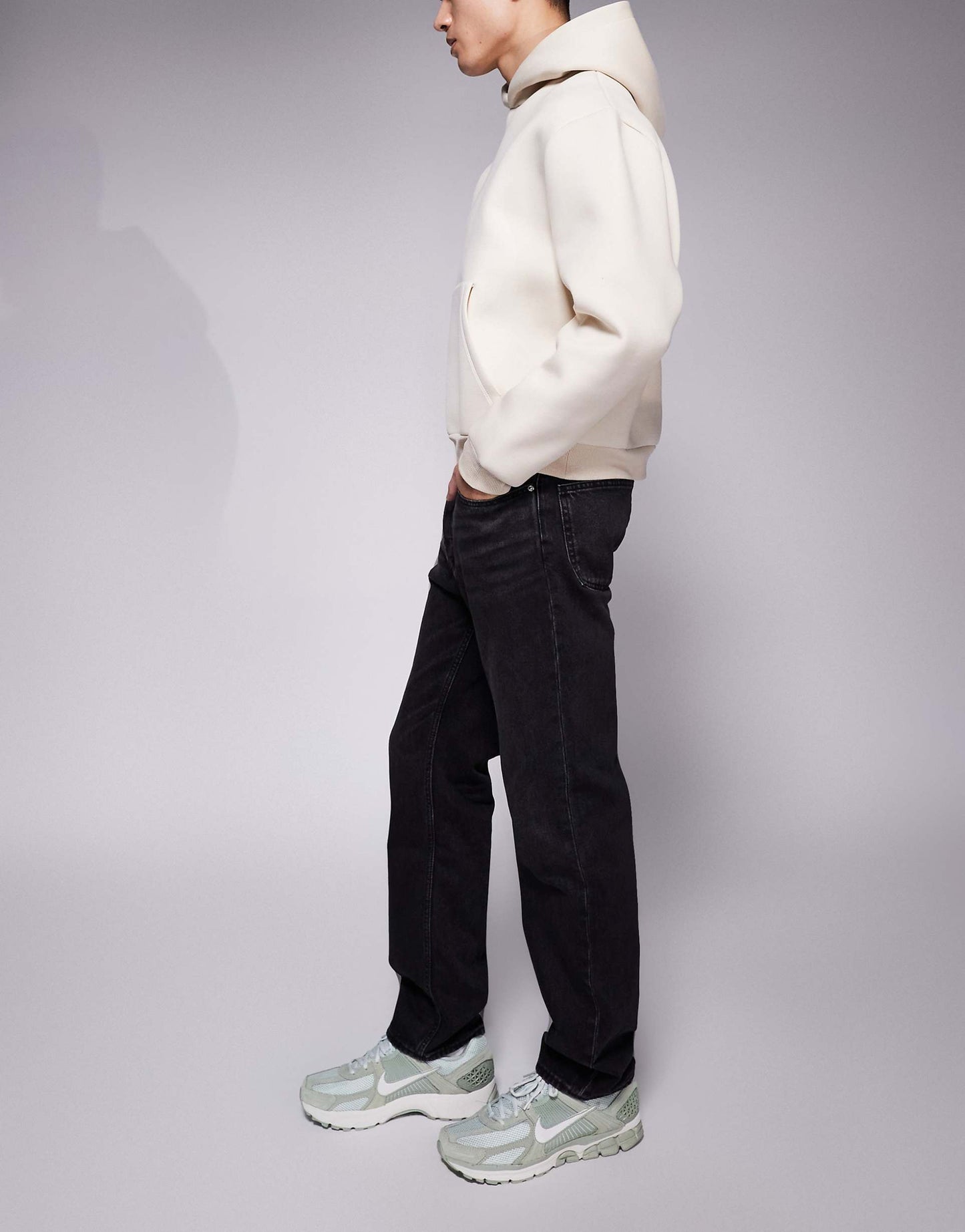 Jonah Straight Fit Jeans