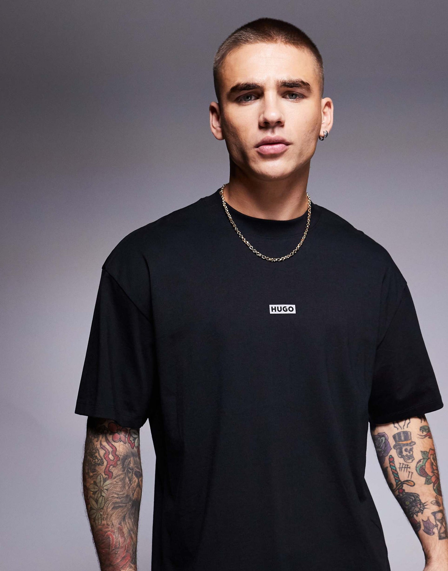 Nalono Loose Fit Central Logo T-Shirt