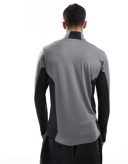 Three Pitch Half Zip Fleece