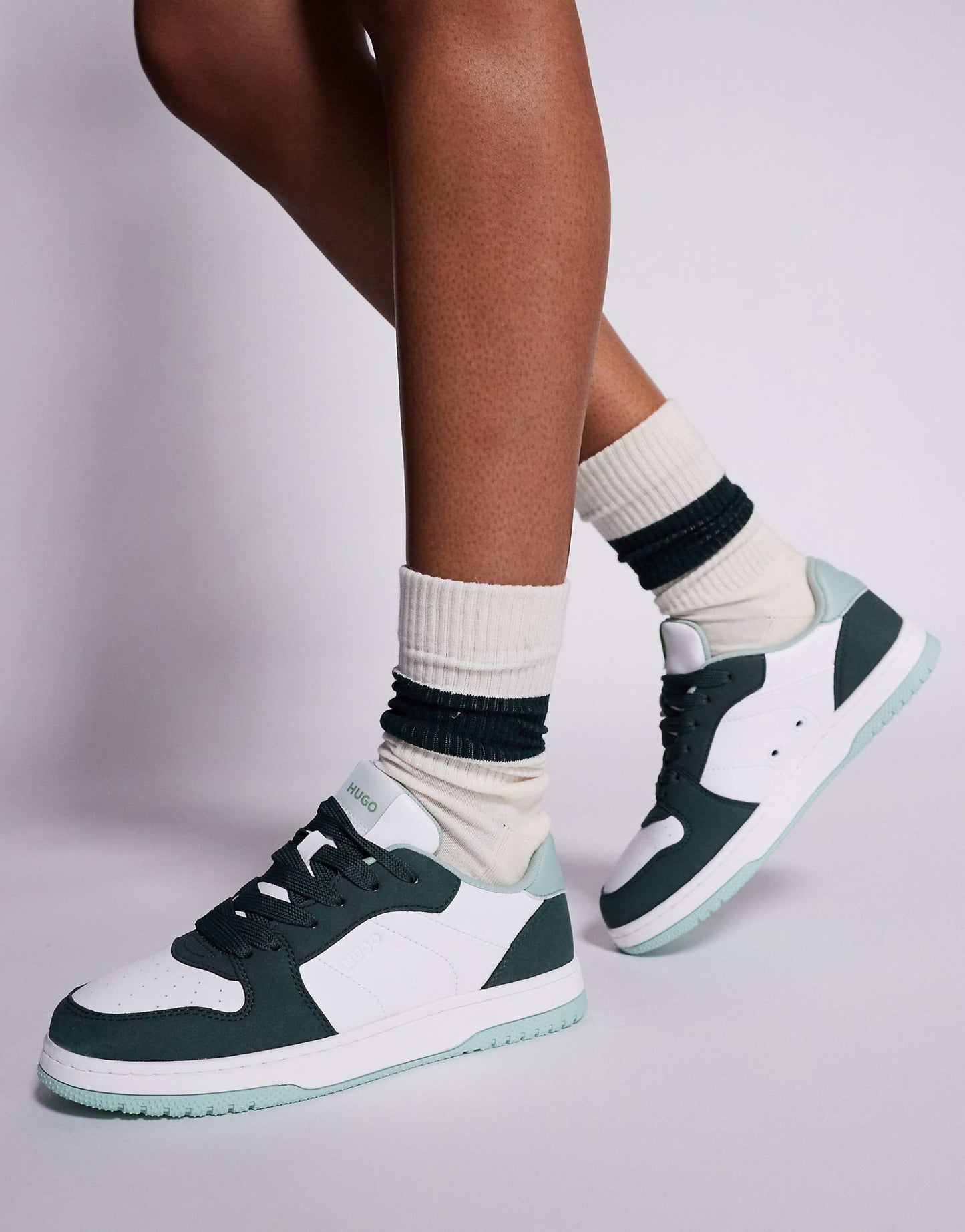 Hadrian Contrast Panel Court Trainer