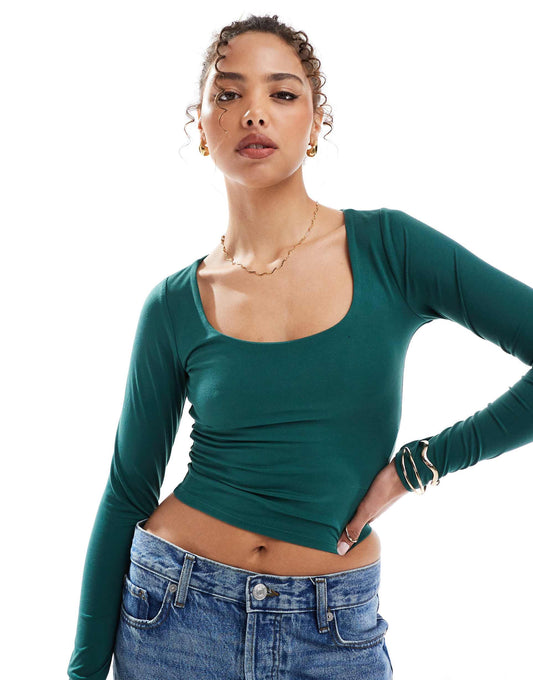 Scoop Neck Long Sleeve  Crop Top