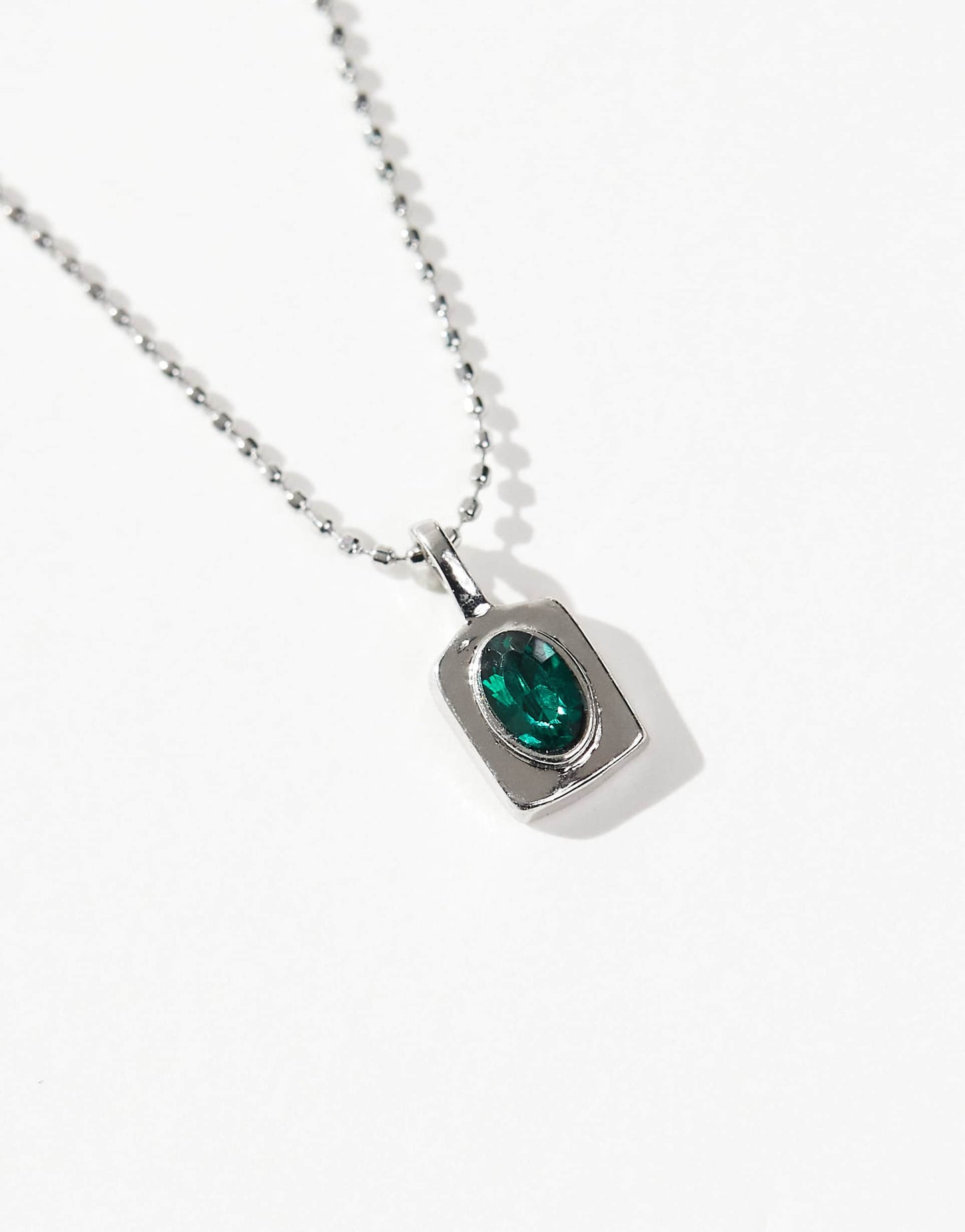 Necklace With Emerald Stone Pendant