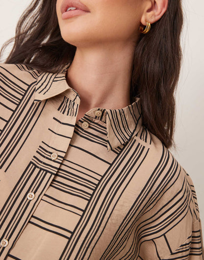 Boxy Shirt With Abstract Stripes