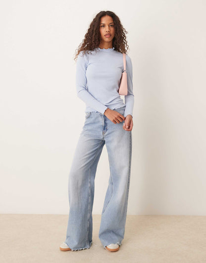 High Neck Lettuce Edge Top