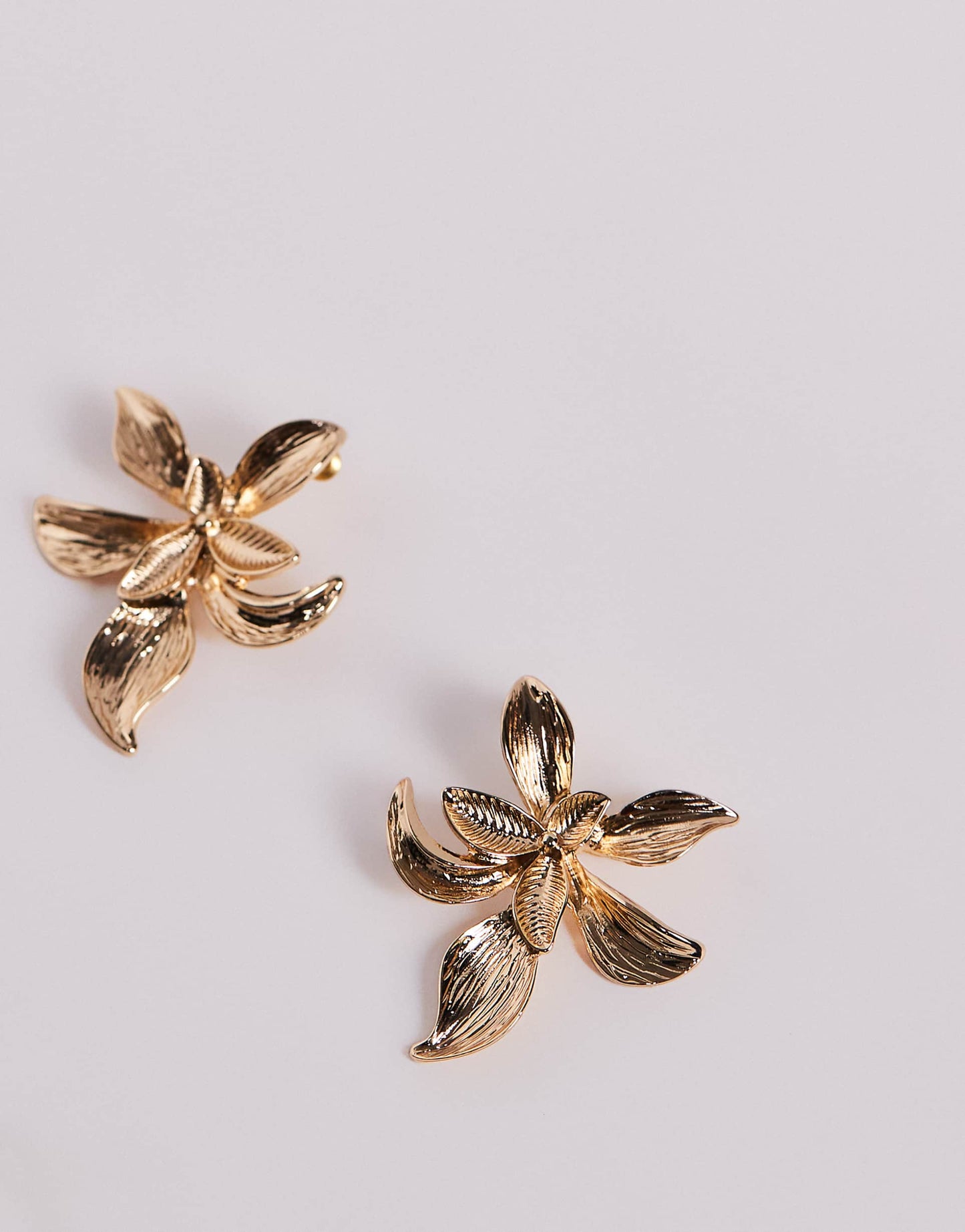 18Ct Gold Plated Lotus Flower Statement Stud Earrings