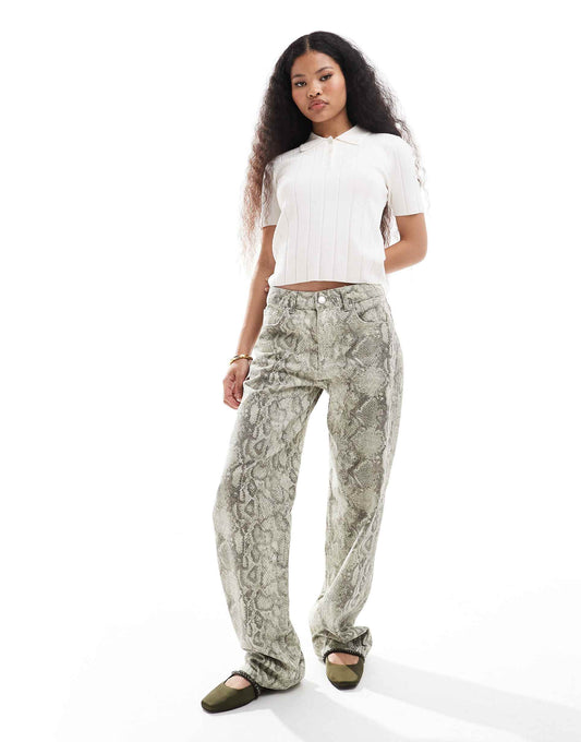Petite Wide Leg Jean