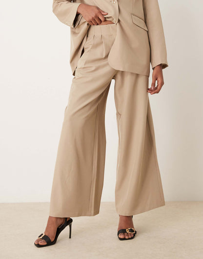Pleated Wide Leg Trouser Co-Ord